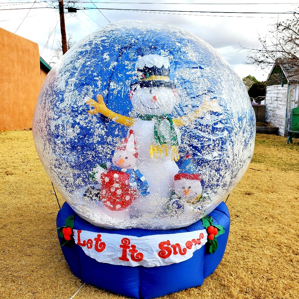 RETIRED Gemmy Airblown Inflatable Snowmam Family